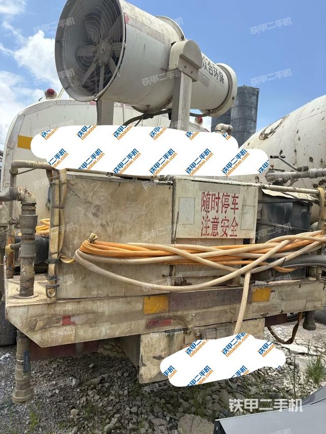 工作装置1（工作装置）