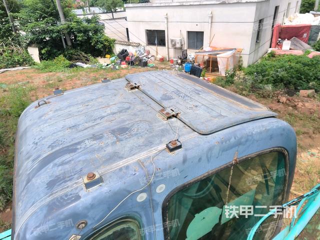 驾驶室顶部俯视(上车部件) 驾驶室顶部俯视(上车部件)