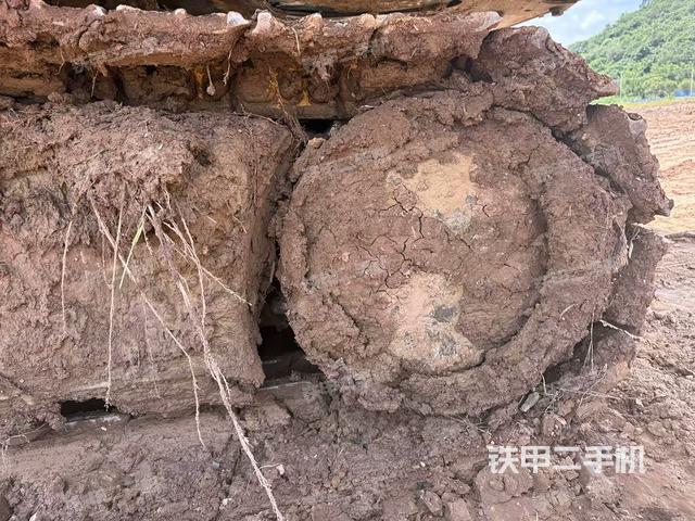 右侧行走马达盖板(行走机构) 右侧行走马达盖板(行走机构)