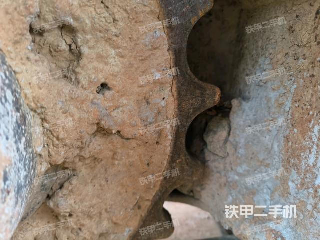右侧履带整体 (行走机构) 右侧履带整体 (行走机构)