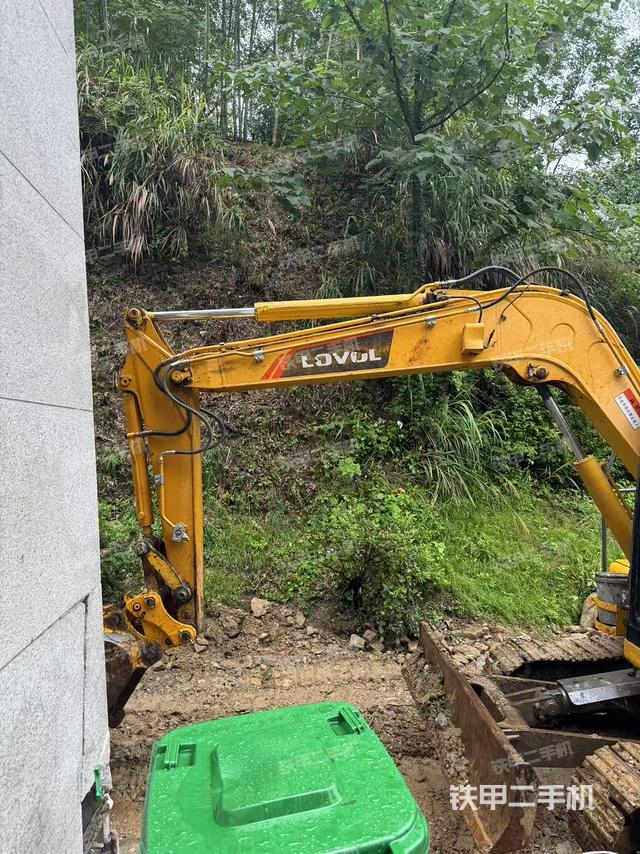 大臂整体 右侧(工作和回转装置) 大臂整体 右侧(工作和回转装置)