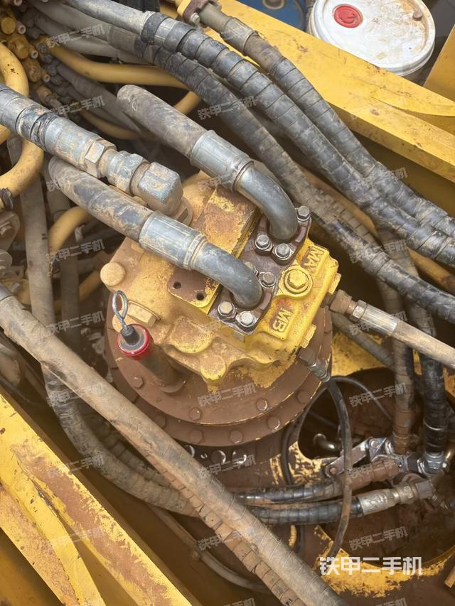 发动机室(上车部件) 发动机室(上车部件)