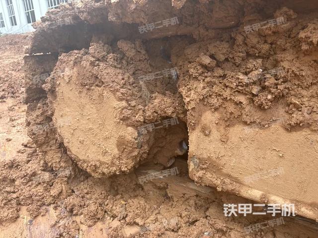 右侧履带整体(行走机构) 右侧履带整体(行走机构)