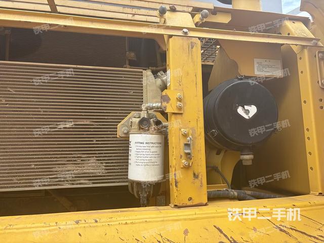 散热器正面(大件舱室) 散热器正面(大件舱室)