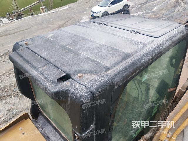 驾驶室顶部俯视(上车部件) 驾驶室顶部俯视(上车部件)