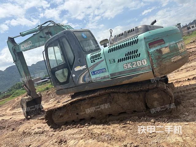 神鋼SK200-8挖掘機