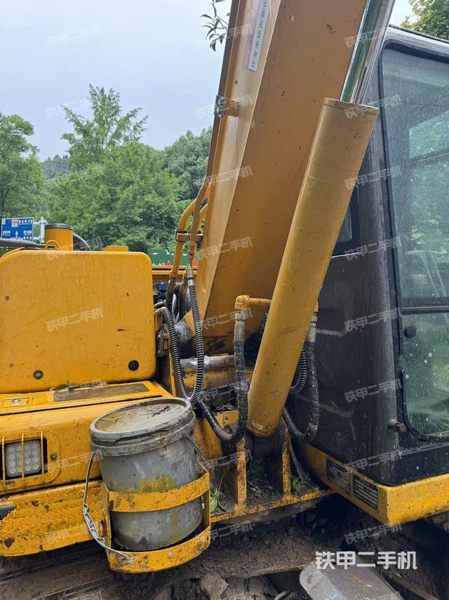 大臂根部 斜(工作和回转装置) 大臂根部 斜(工作和回转装置)