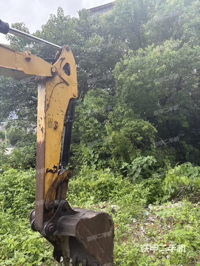 铲斗45度(工作和回转装置) 铲斗45度(工作和回转装置)