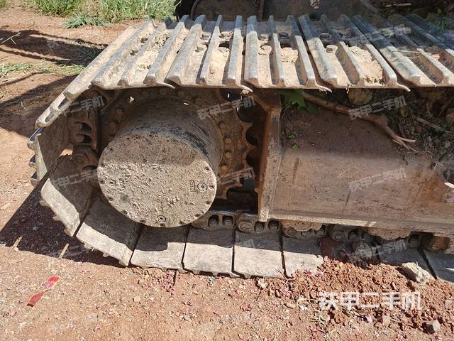 右驱动轮(行走机构) 右驱动轮(行走机构)