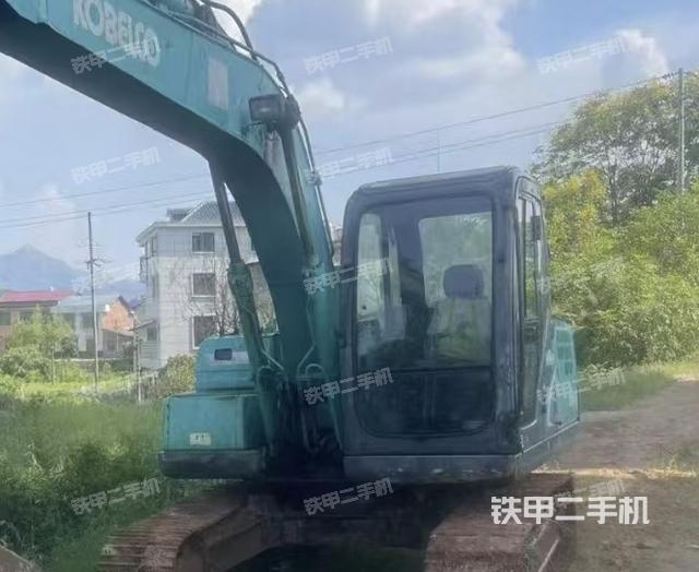 整机右后45°(整机外观) 整机右后45°(整机外观)