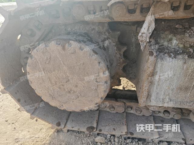 右驱动轮(行走机构) 右驱动轮(行走机构)