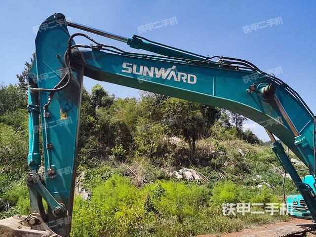 大臂整体 右侧(工作和回转装置) 大臂整体 右侧(工作和回转装置)