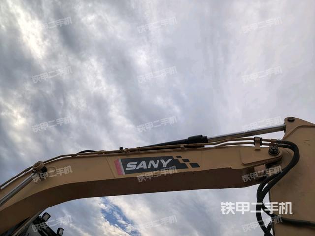 大臂整体 右侧(工作和回转装置) 大臂整体 右侧(工作和回转装置)