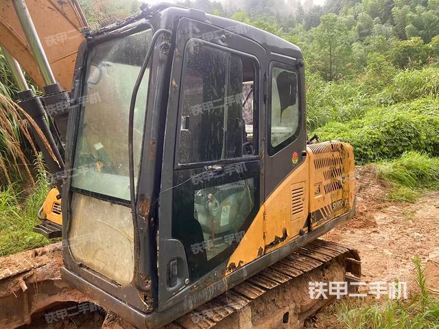 三一重工SY135C挖掘機(jī)
