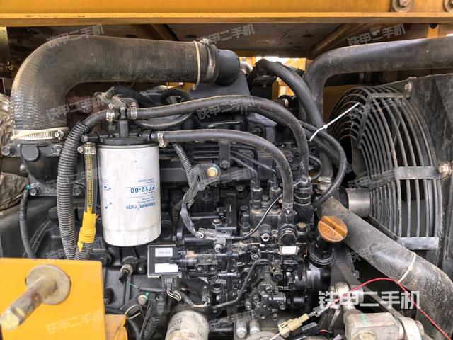 发动机室(上车部件) 发动机室(上车部件)