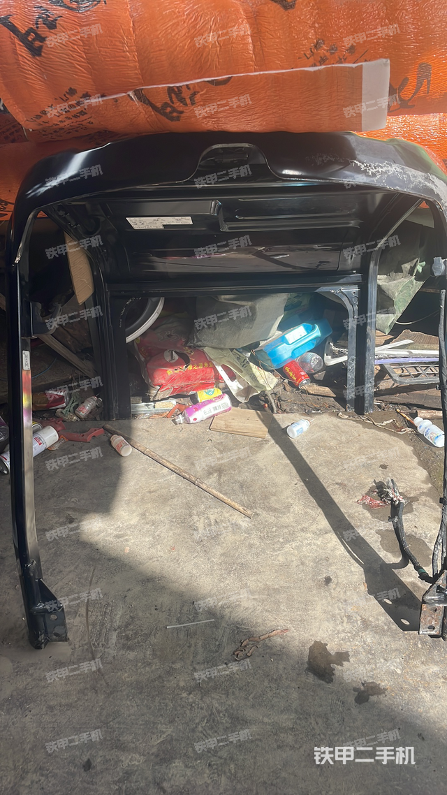 驾驶室整体（整机外观）