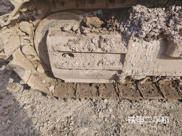 左导向轮(行走机构) 左导向轮(行走机构)