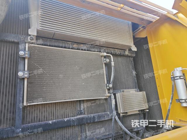 散热器正面(大件舱室) 散热器正面(大件舱室)