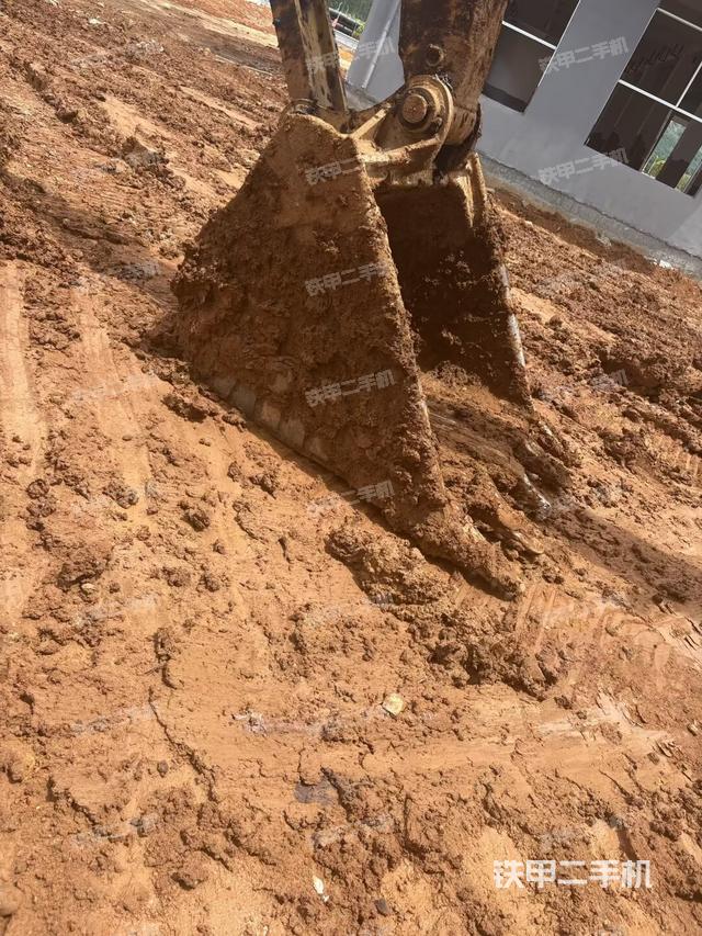 大臂整体 右侧(工作和回转装置) 大臂整体 右侧(工作和回转装置)