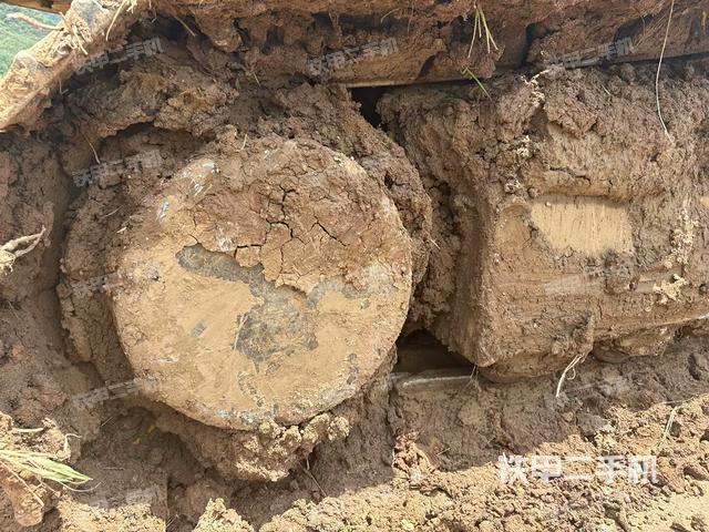 左侧履带整体 (行走机构) 左侧履带整体 (行走机构)