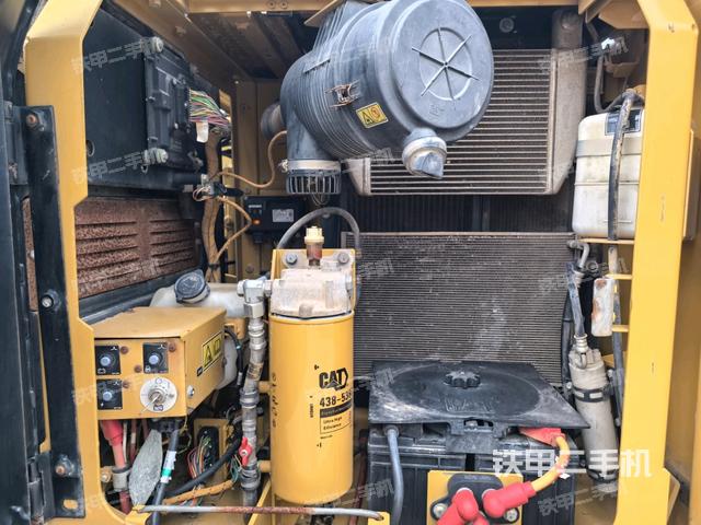 液压泵室(大件舱室) 液压泵室(大件舱室)