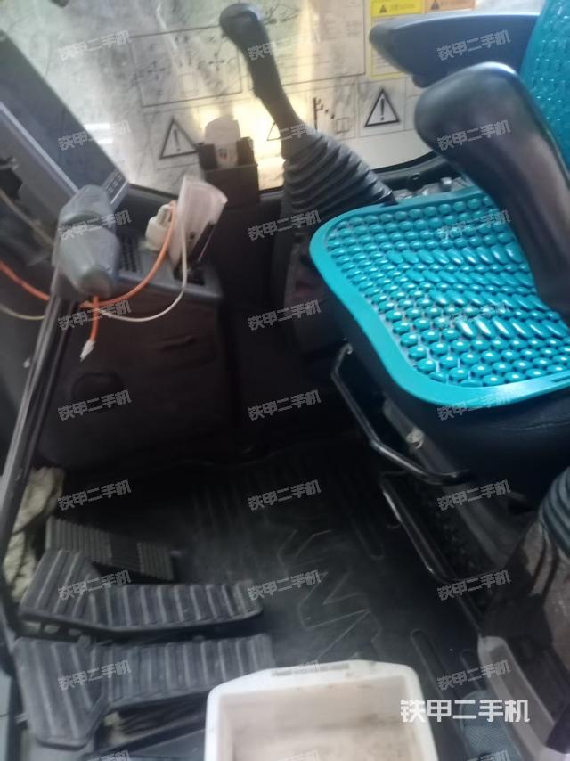 驾驶室整体（整机外观）