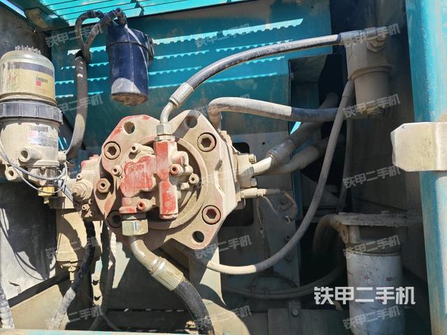 液壓泵斜45?右（大件艙室）