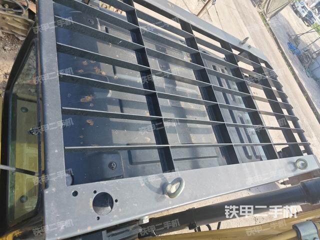 驾驶室顶部俯视(上车部件) 驾驶室顶部俯视(上车部件)