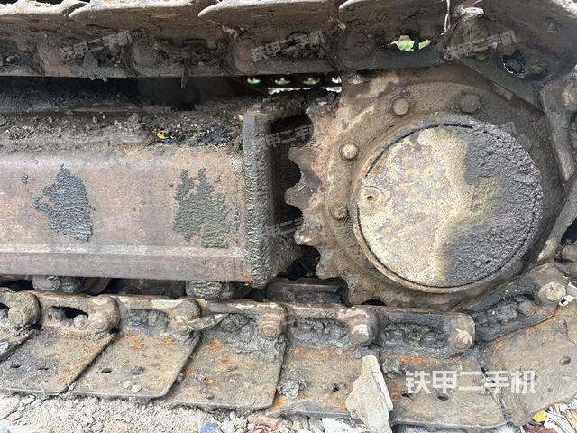 左侧行走马达盖板(行走机构) 左侧行走马达盖板(行走机构)