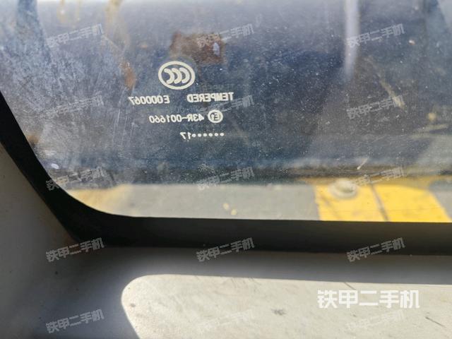 后窗玻璃角标(驾驶室部分) 后窗玻璃角标(驾驶室部分)