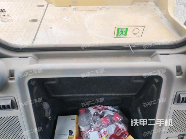 驾驶室左后45度(驾驶室部分) 驾驶室左后45度(驾驶室部分)