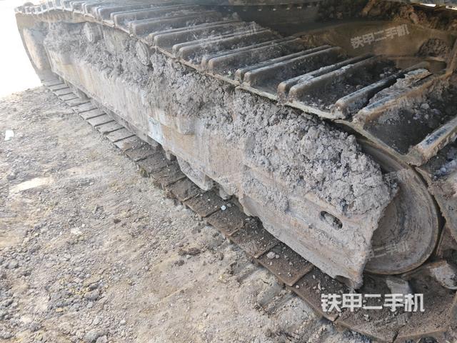 右侧履带整体(行走机构) 右侧履带整体(行走机构)