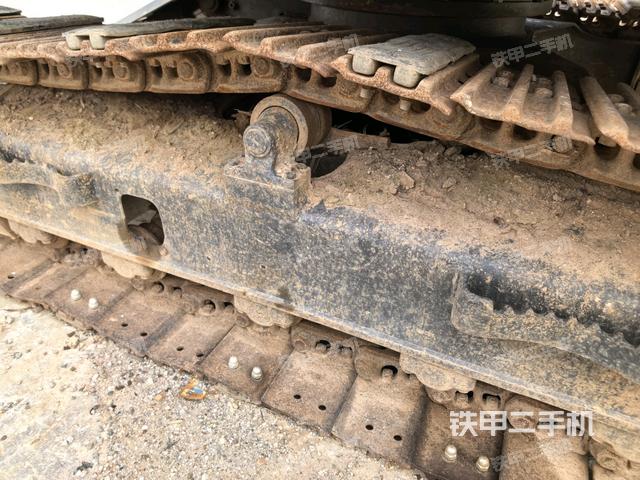 右侧履带整体 (行走机构) 右侧履带整体 (行走机构)