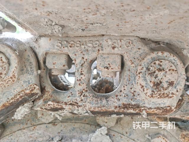 左导向轮(行走机构) 左导向轮(行走机构)