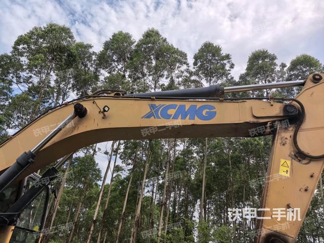 大臂整体 右侧(工作和回转装置) 大臂整体 右侧(工作和回转装置)