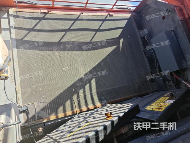 散热器正面(大件舱室) 散热器正面(大件舱室)