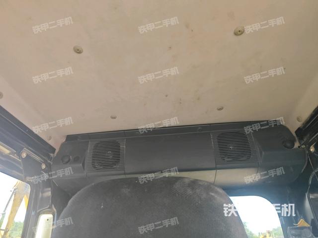 座椅后部(驾驶室部分) 座椅后部(驾驶室部分)