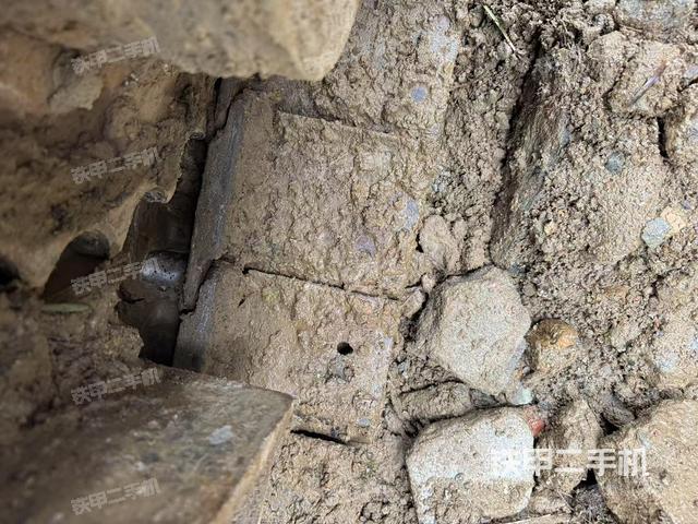 左驱动轮(行走机构) 左驱动轮(行走机构)