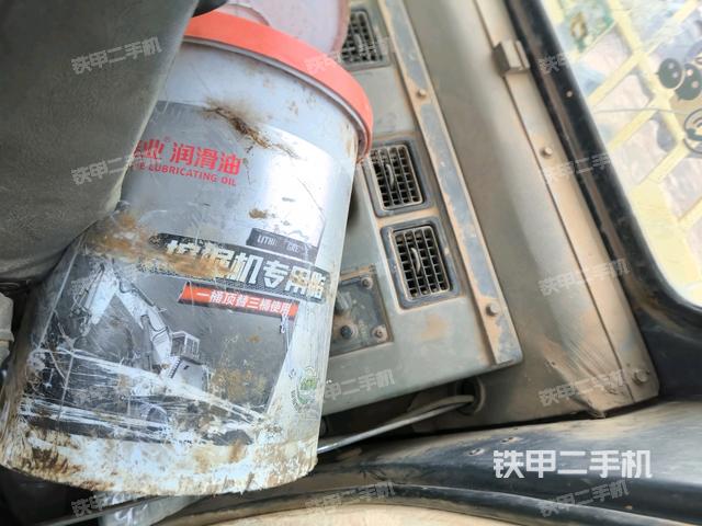 显示屏 (驾驶室部分) 显示屏 (驾驶室部分)