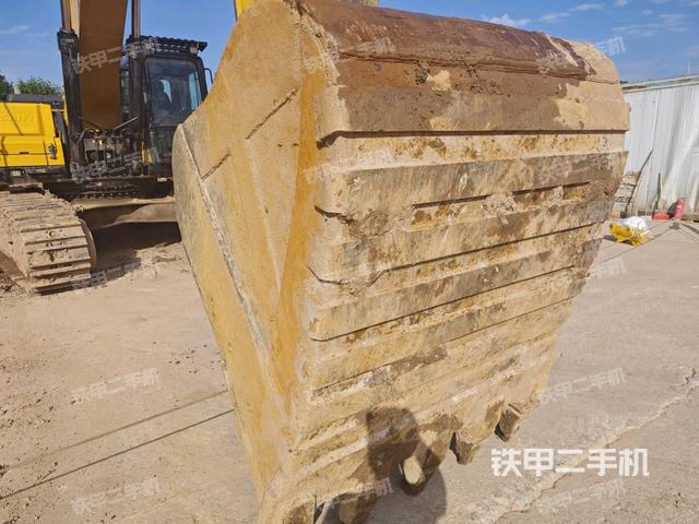 铲斗45度(工作和回转装置) 铲斗45度(工作和回转装置)