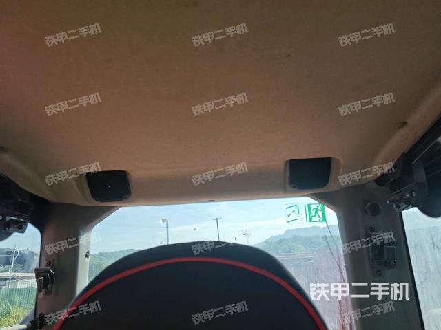 座椅后部(驾驶室部分) 座椅后部(驾驶室部分)