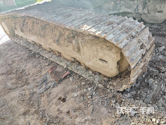 左侧履带整体 (行走机构) 左侧履带整体 (行走机构)