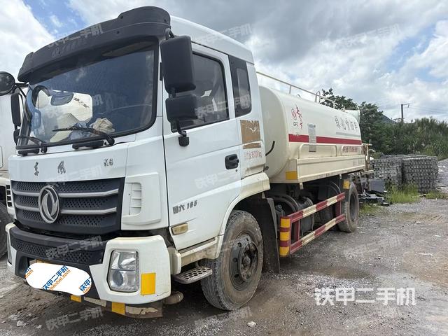 東風(fēng)DFL5160XXYBXX1市政環(huán)衛(wèi)機(jī)械