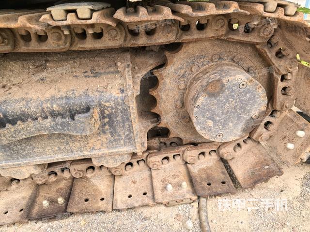 左驱动轮(行走机构) 左驱动轮(行走机构)