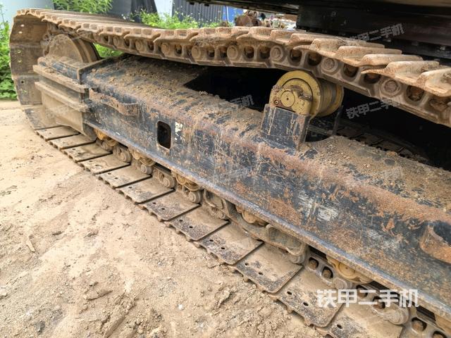左侧行走马达盖板(行走机构) 左侧行走马达盖板(行走机构)