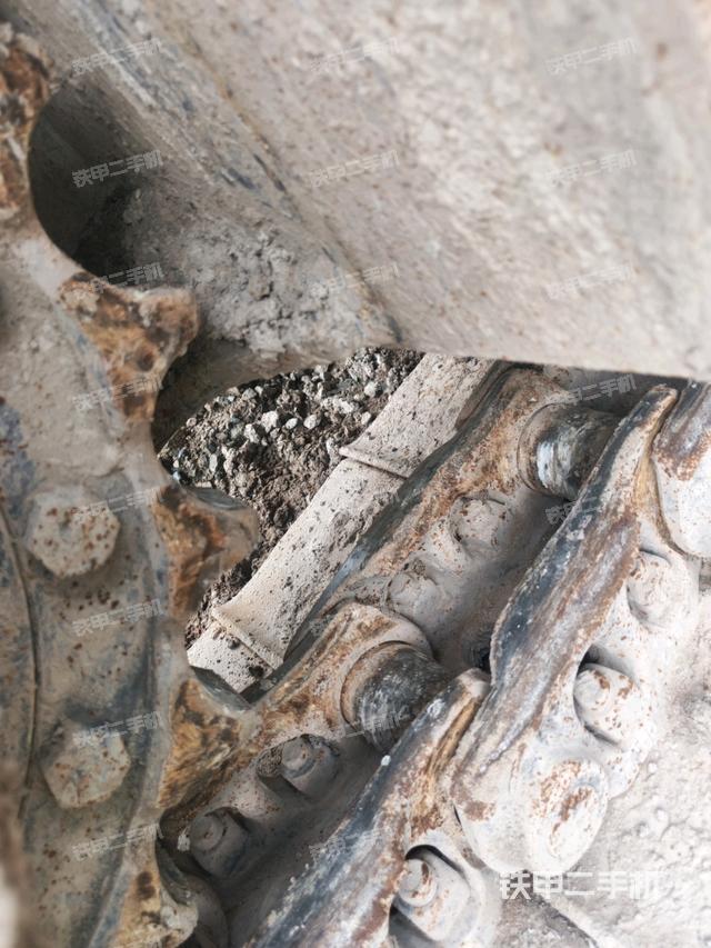 右侧行走马达盖板(行走机构) 右侧行走马达盖板(行走机构)