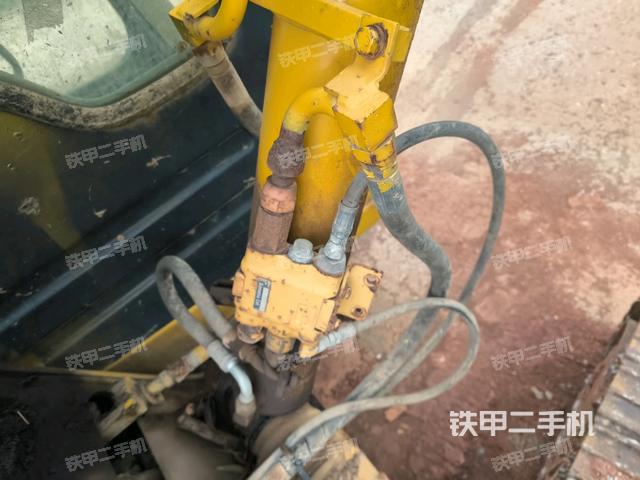 铲斗45度(工作和回转装置) 铲斗45度(工作和回转装置)