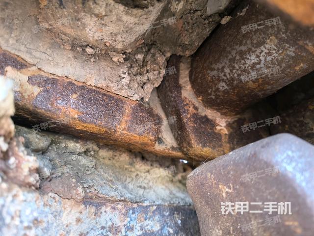 右导向轮(行走机构) 右导向轮(行走机构)