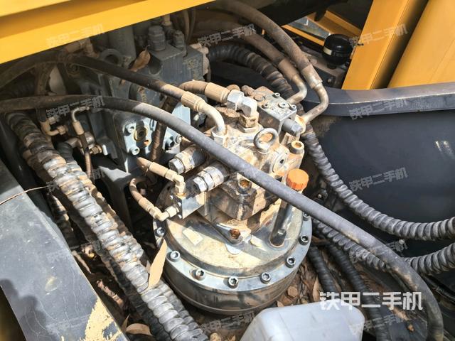 发动机室(上车部件) 发动机室(上车部件)