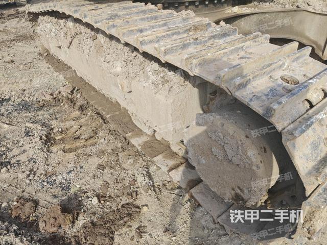 左侧履带整体 (行走机构) 左侧履带整体 (行走机构)